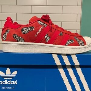 Red Pineapple Superstar Adidas - Size 8